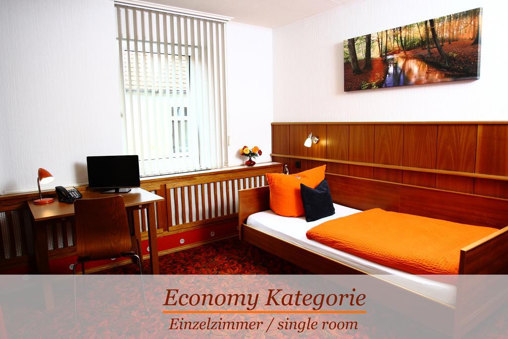Hotel-Restaurant Wanders Elten Esterno foto